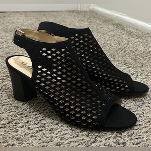 Unisa “Ungaila" Laser Cutout Peeptoe Slingback Suede Block Heels Size 9.5